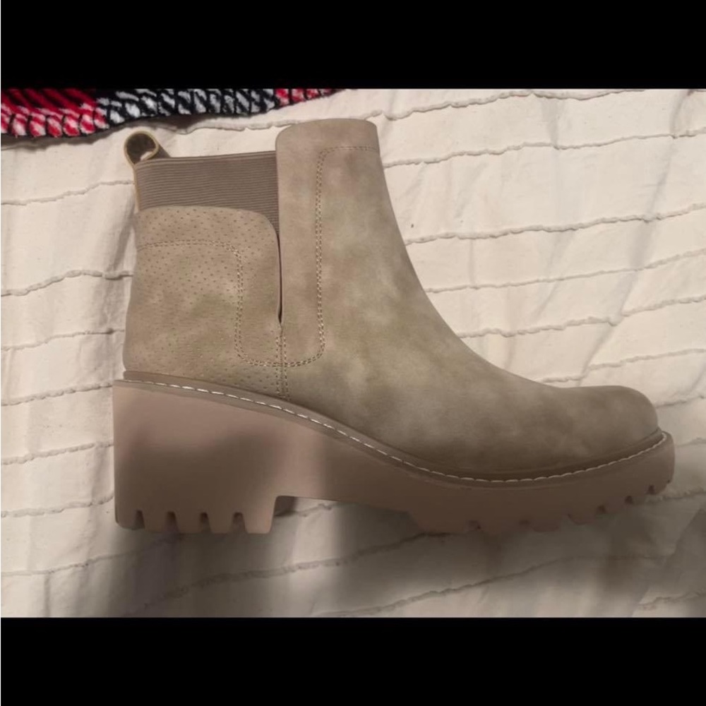 New boots size 9